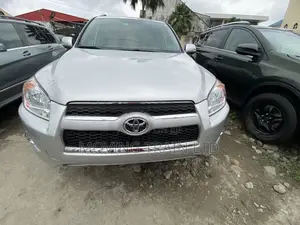 Toyota RAV4 Limited 2011 White