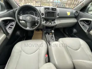 Toyota RAV4 Limited 2011 White