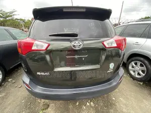 Toyota RAV4 Limited FWD (2.5L 4cyl 6A) 2013 Green