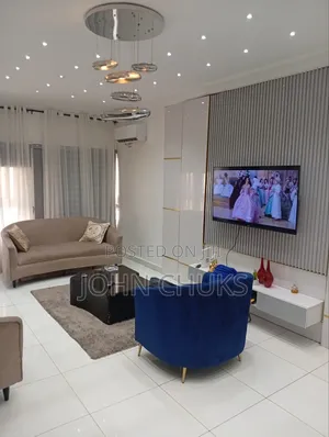 2bdrm Shortlet Apartment in Admiralty Road, Lekki Phase 1