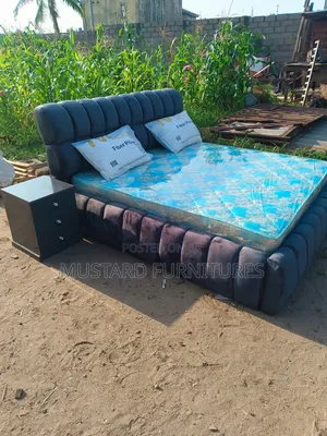 Quality 6x6ft Bubble Bedframe With One Side Drawer