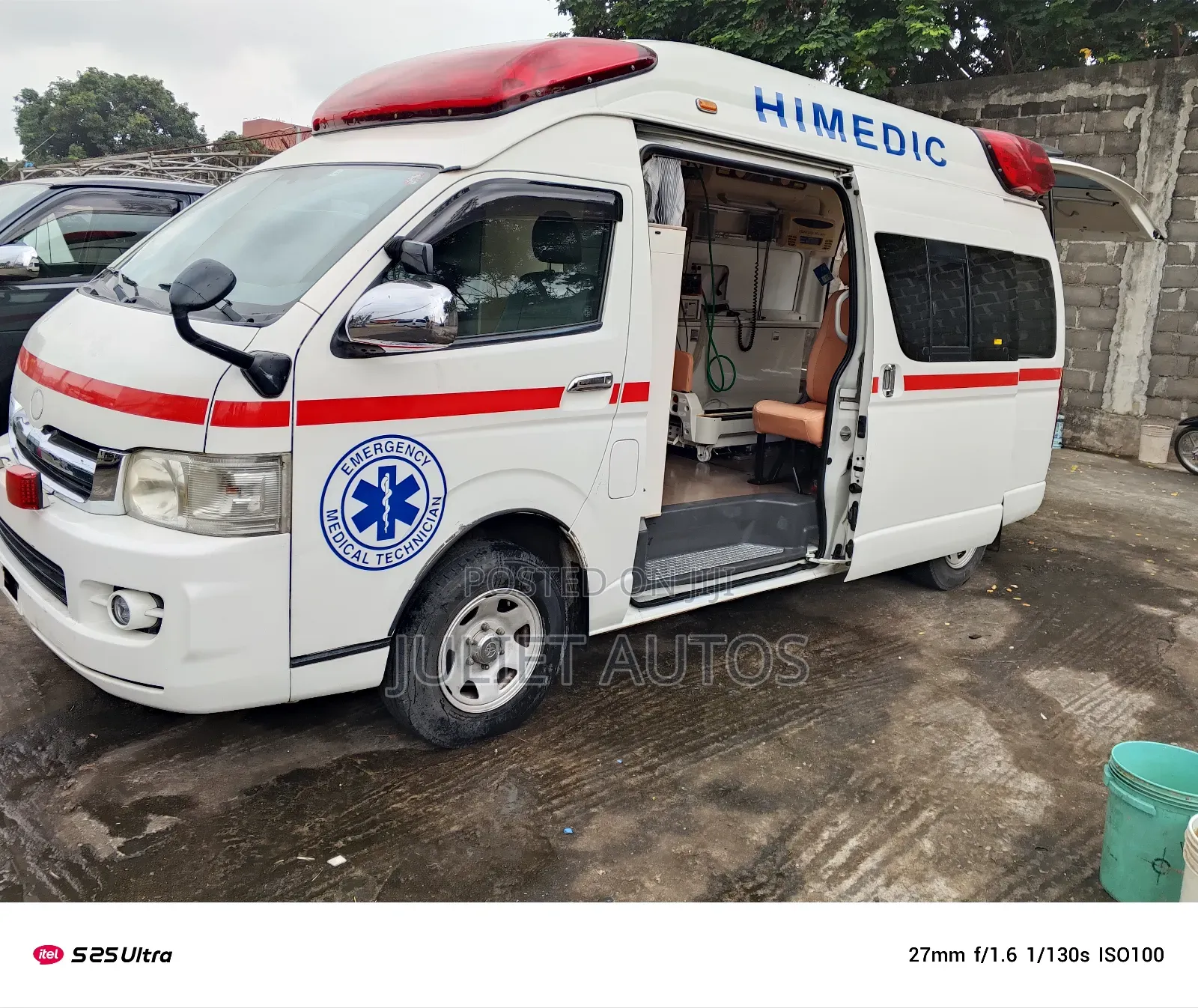Toyota HiAce 2012 White