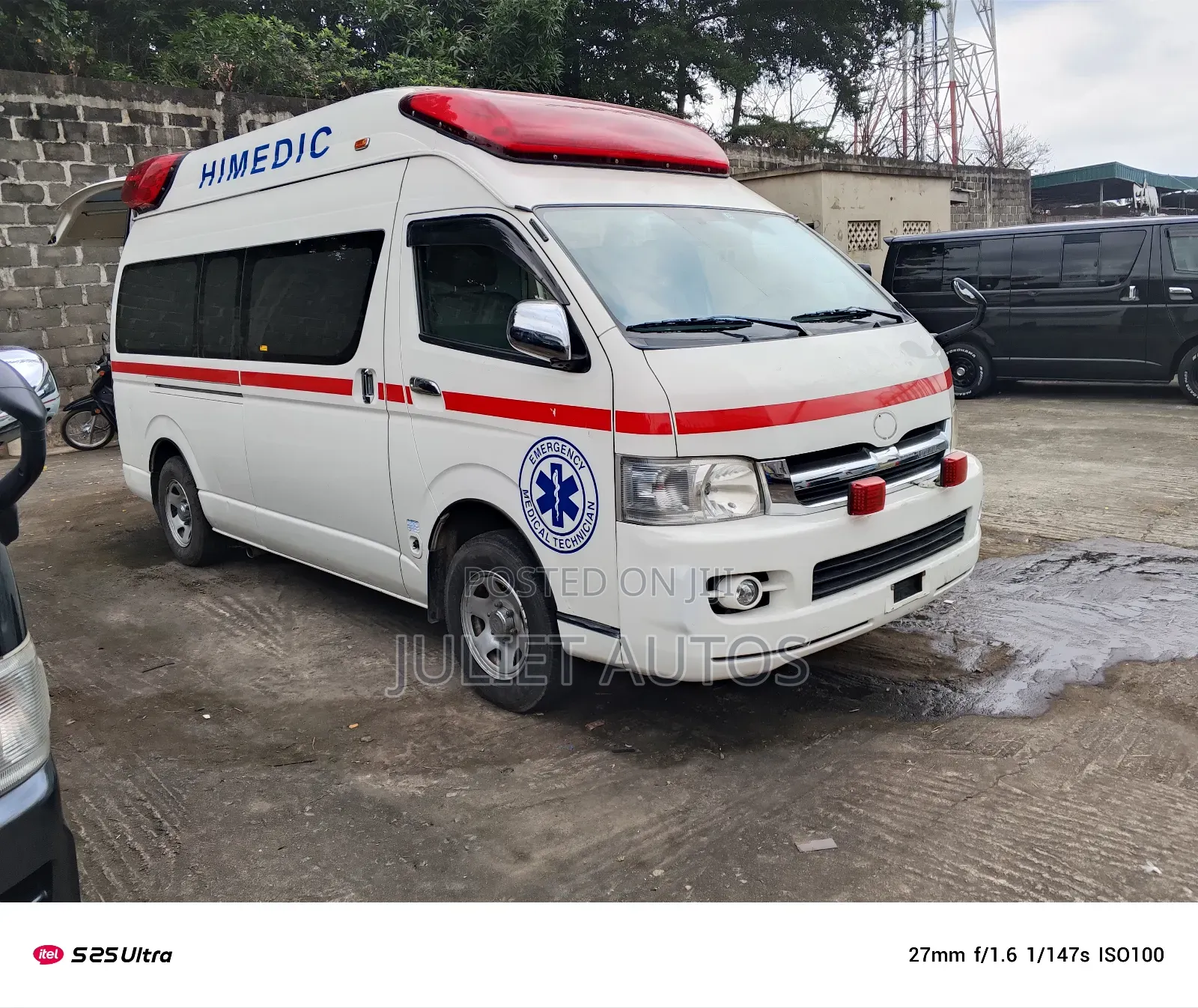Toyota HiAce 2012 White