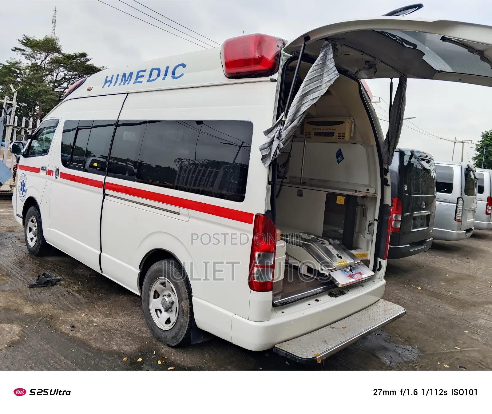 Toyota HiAce 2012 White