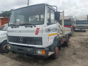Mercedes Benz 814 Tipper Truck With Hiab Crane 2004 White