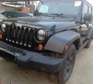 Jeep Wrangler Unlimited Sahara 2012 Black