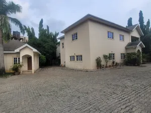 7bdrm Duplex in Maitama for sale