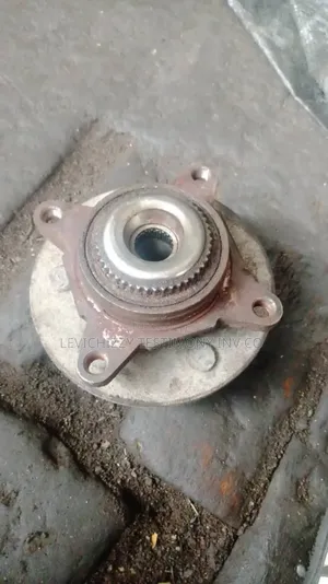 2005-2013 Ford F150 Front Hub