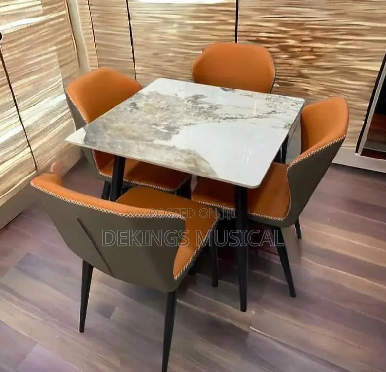 Quality Dining Set With 4 Chairs