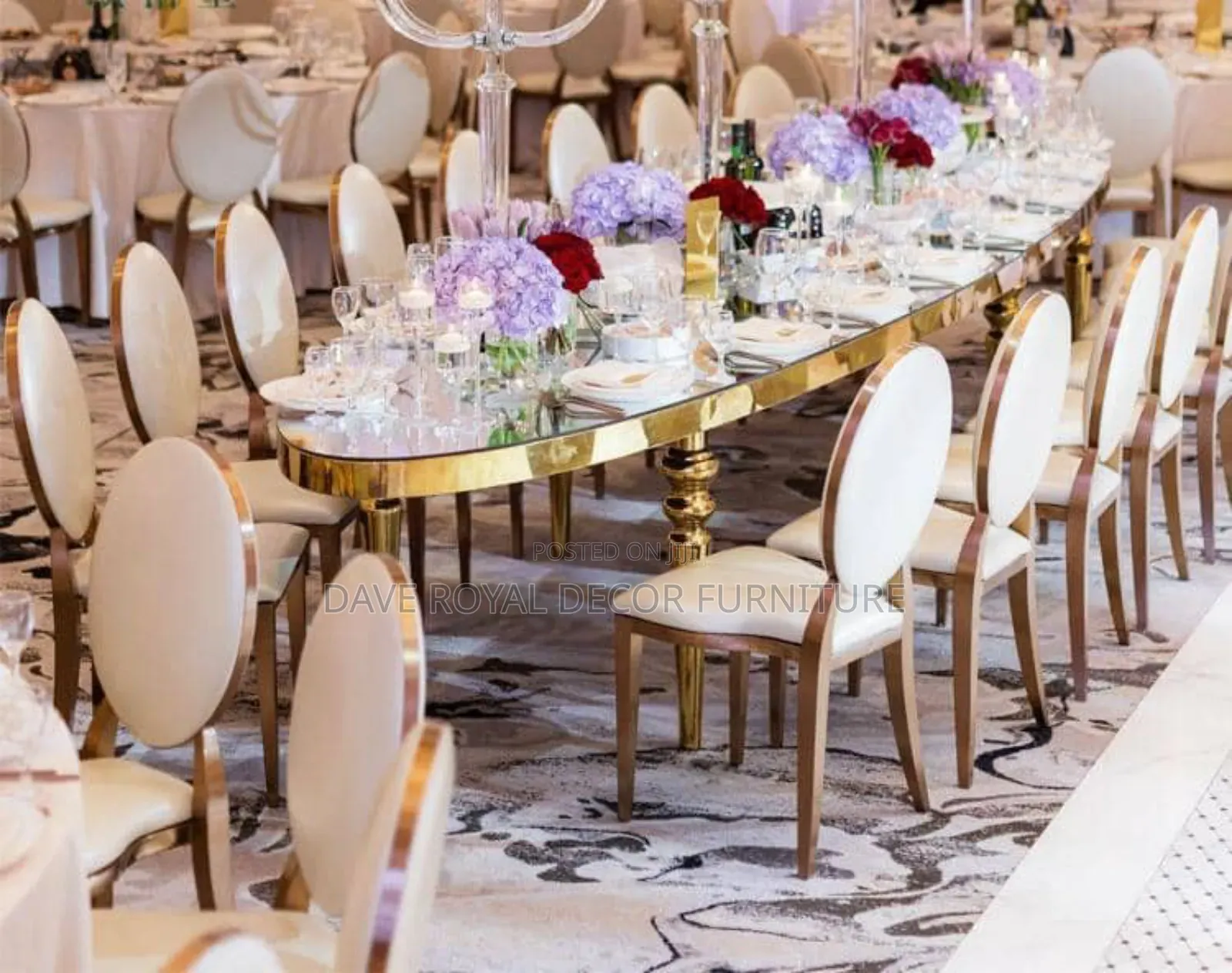Classic Unique Events 16 Seaters Dinning Set