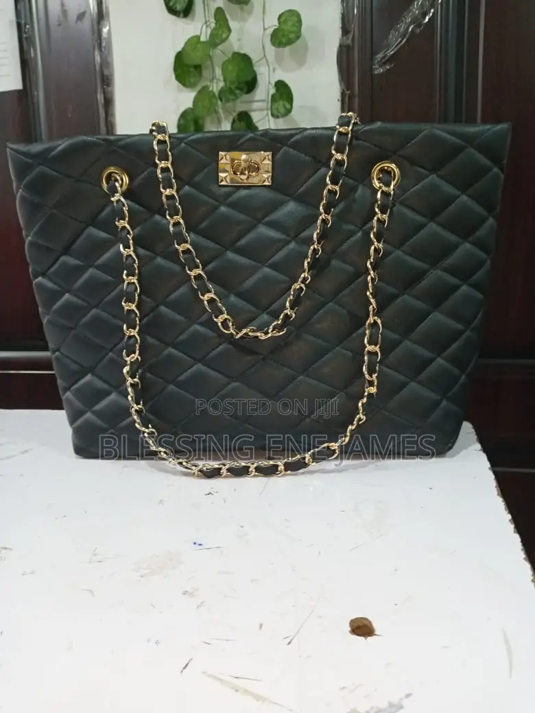 Handmade Chic Quilted Bag