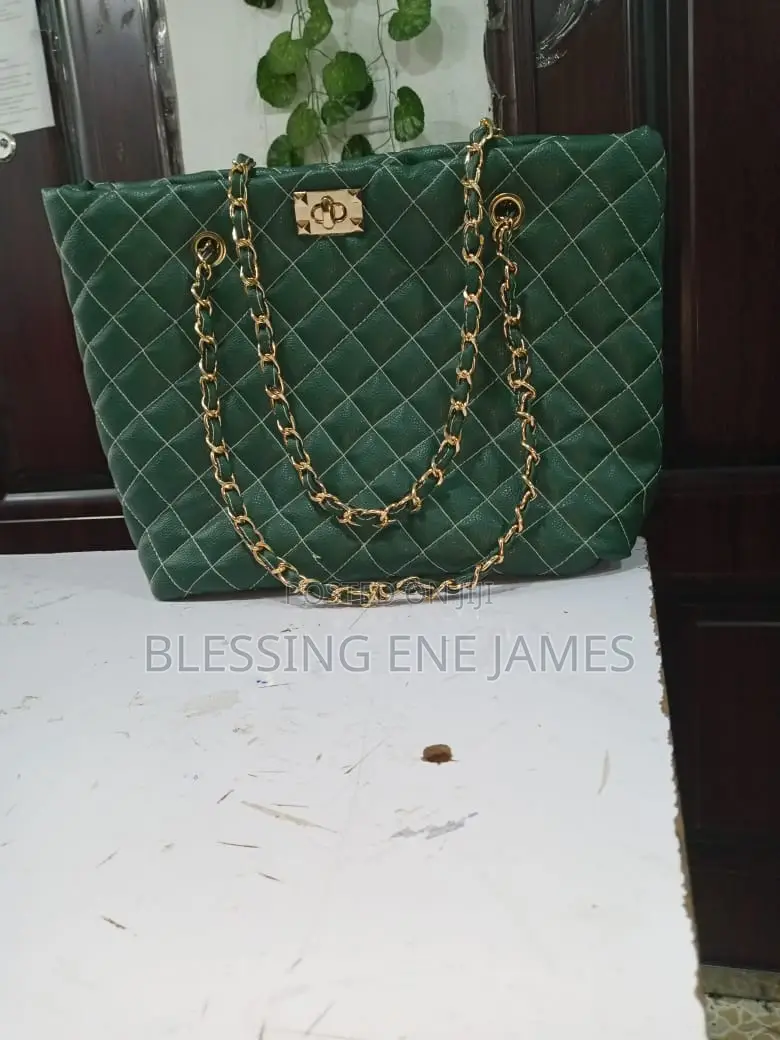 Handmade Chic Quilted Bag