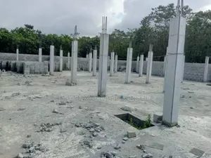 Commercial Unspecified Plot and Foundation for Plaza
