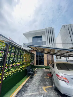 Exquisite 5 Bedroom Detached Duplex With Pool, Ps5, Snooker