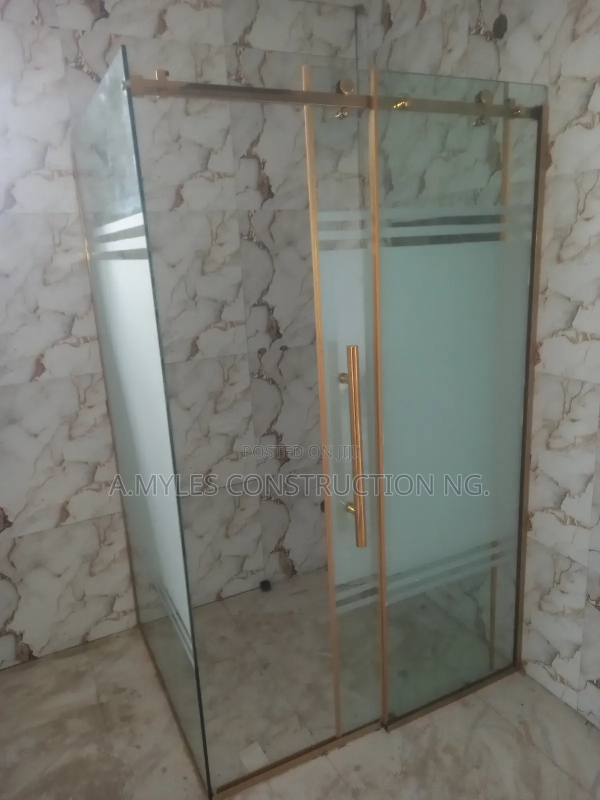 Shower Cubicles Gold