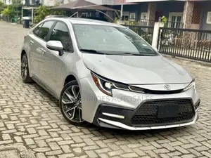 Toyota Corolla SE 2020 Silver