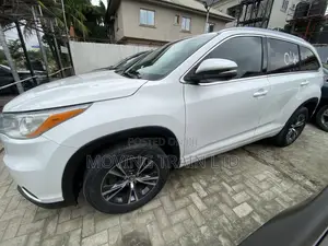 Toyota Highlander LE 4x2 (2.7L 4cyl 6A) 2016 White