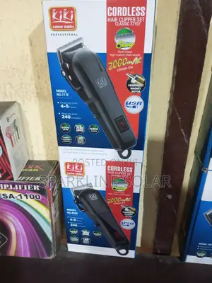 Sparkline Quality Kiki Cordless Clipper and Its Accessories