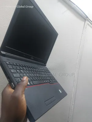 Laptop Fujitsu 8GB Intel Core i7 HDD 500GB