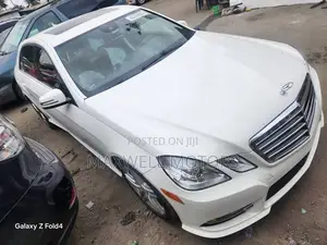 Mercedes-Benz E350 Base 4Matic Sedan AWD (3.5L 6cyl 7A) 2013 White