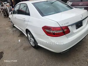 Mercedes-Benz E350 Base 4Matic Sedan AWD (3.5L 6cyl 7A) 2013 White