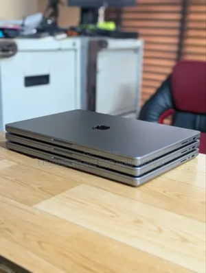 Laptop Apple MacBook Pro 2021 M1 16GB Apple M1 Pro SSD 512GB