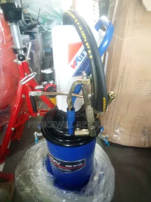 High Pressure Grease Injector