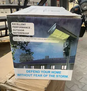 Solar Street Light With 3 Display 4g Camera V380pro