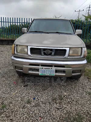 Nissan Frontier 2004 Silver