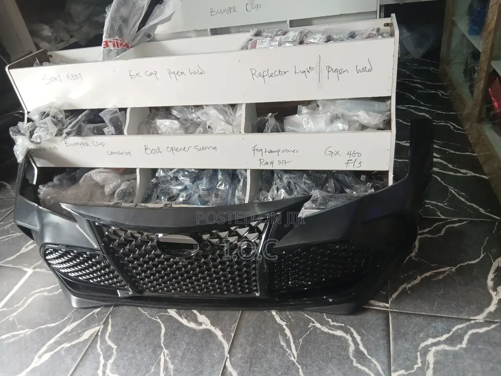 Complete Front Bumper Avalon 2020