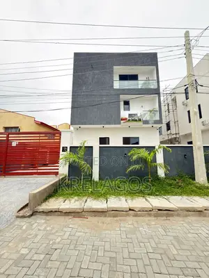 5bdrm Duplex in Idado for sale
