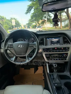 Hyundai Sonata Sport 2.0T Sedan FWD (2.0L 4cyl 6A) 2017 Blue