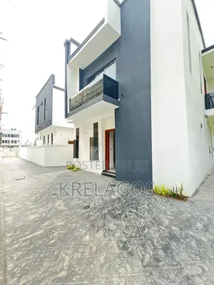 4bdrm Duplex in Chevron for sale