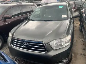 Toyota Highlander Limited 2010 Green