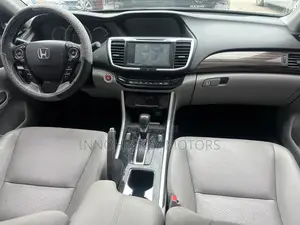 Honda Accord Touring 4dr Sedan FWD (3.5L 6cyl 6A) 2016 Blue