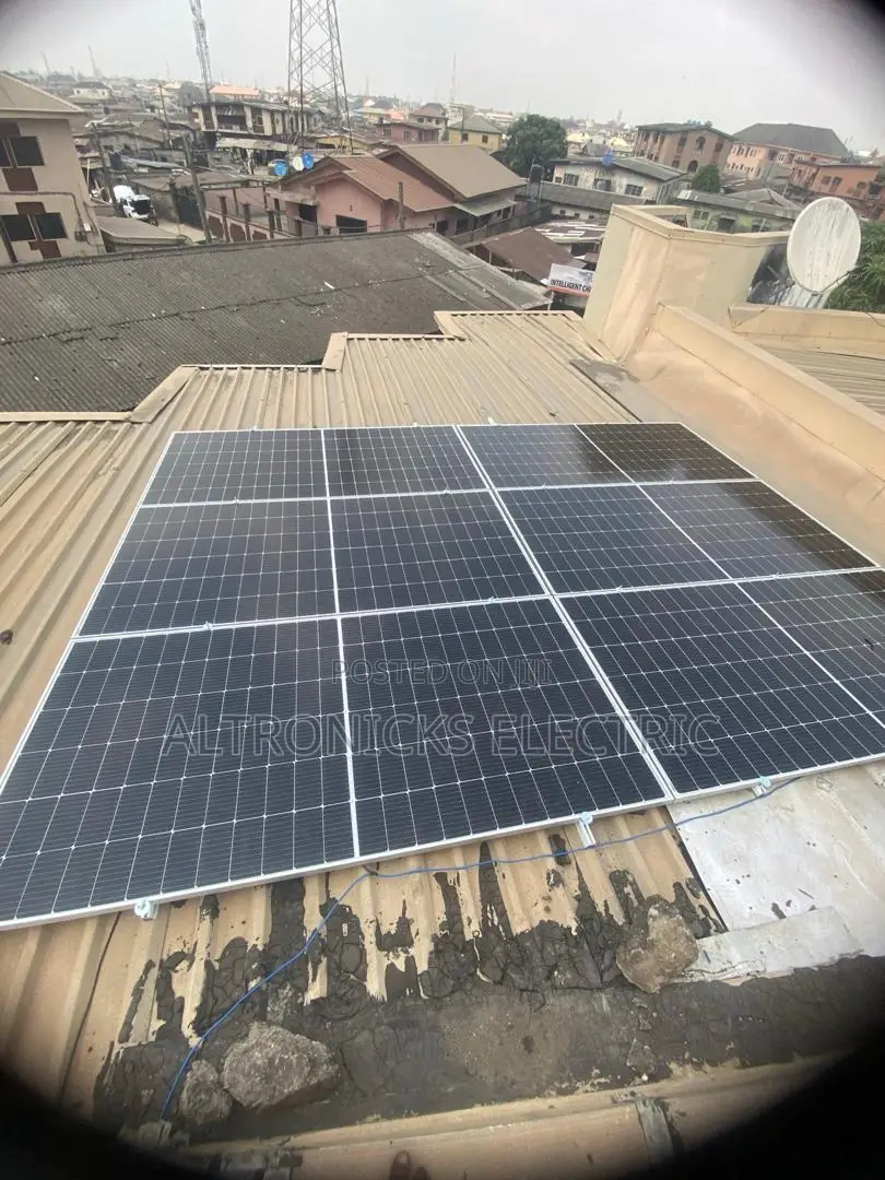 Professional Solar Panel Installer