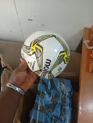 Photo - Molten Match Balls