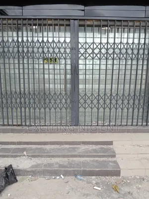 Collapsible Gate Entrance