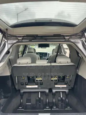 Toyota Sienna Limited Premium 7 Passenger (3.5L 6cyl 8A) 2017 Gray
