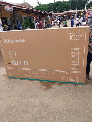 Hisense 100" Qled E7  Smart Television.