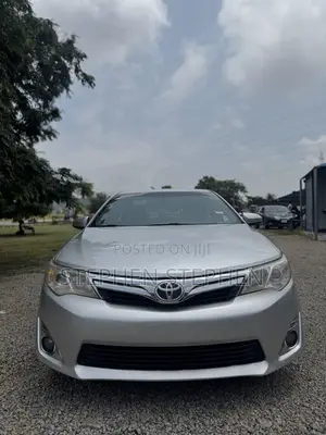 Toyota Camry 2012 Silver