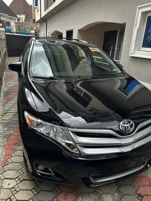 Toyota Venza LE 4dr Wagon AWD (2.7L 4cyl 6A) 2014 Black