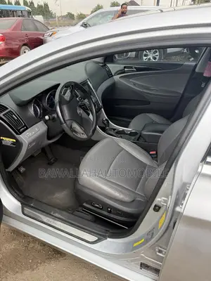 Hyundai Sonata Limited 2.0T Sedan (2.0L 4cyl 6A) 2013 Silver