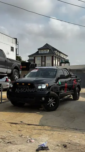 Toyota Tundra 2012 Black