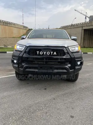New Toyota Hilux 2024 White