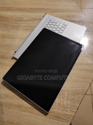 Laptop Microsoft Surface Book 2 8GB Intel Core i5 SSD 256GB
