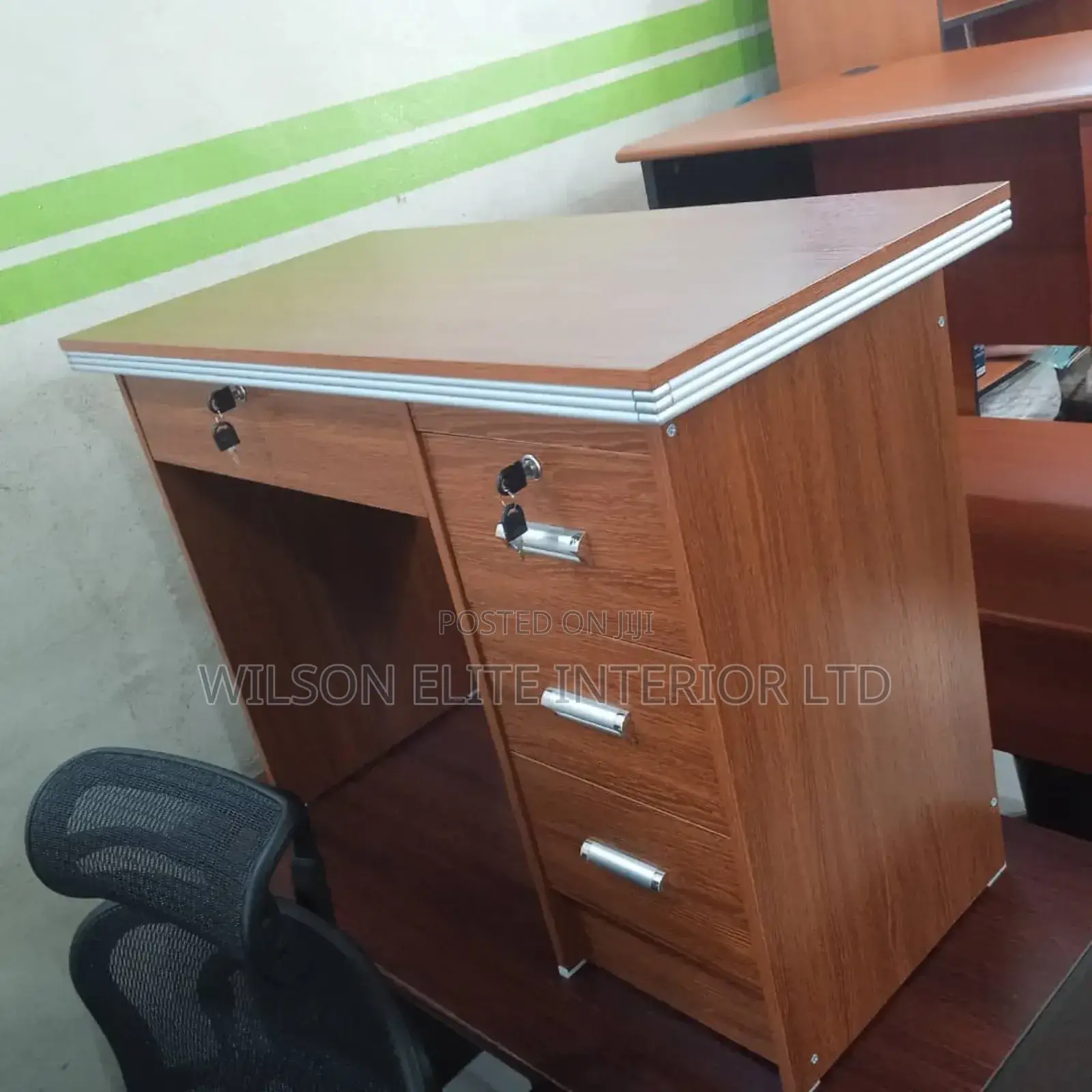 Quality Office Table With 3 Drawer
