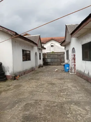 3bdrm Block of Flats in Off Nta Road for sale