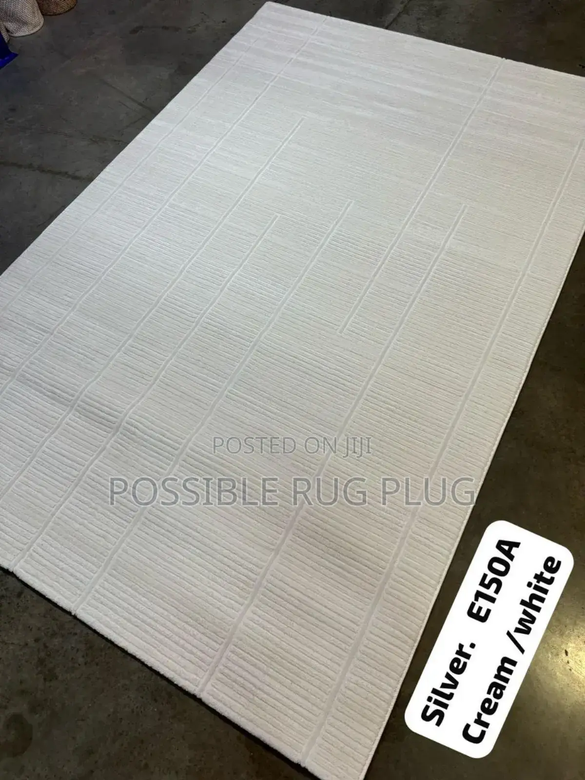Cream/White Center Rug