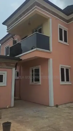15bdrm Apartment in Benin City for sale